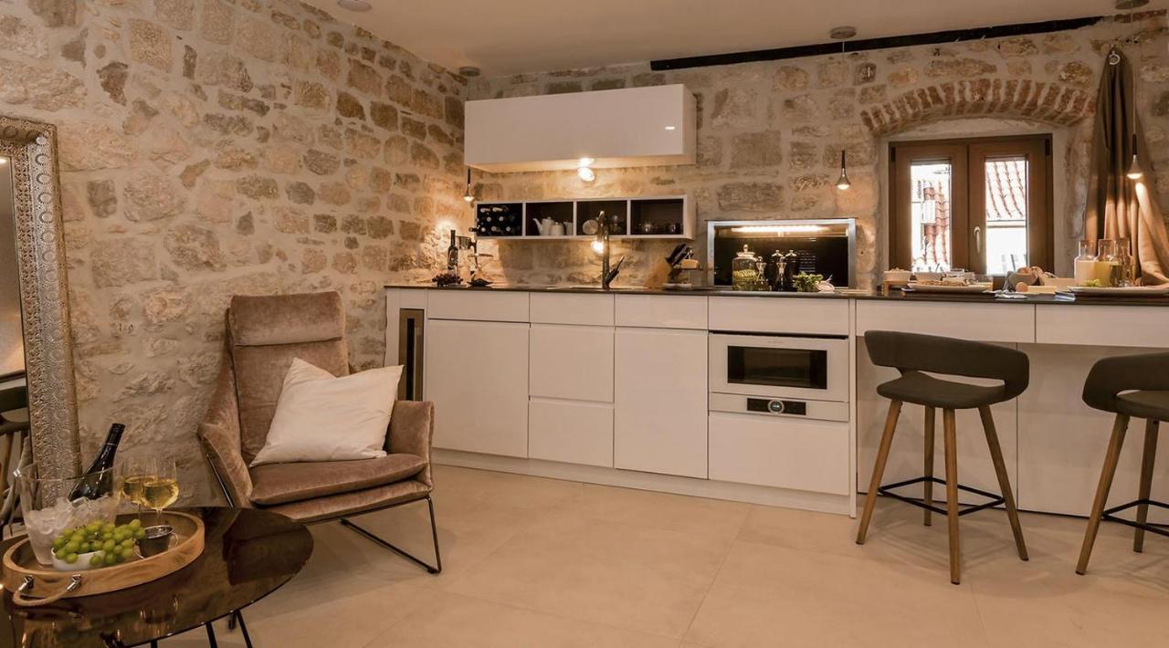 Luxury Studio Apartment Eminence Split In The Old Center Of Split On Pjaca Square Zewnętrze zdjęcie